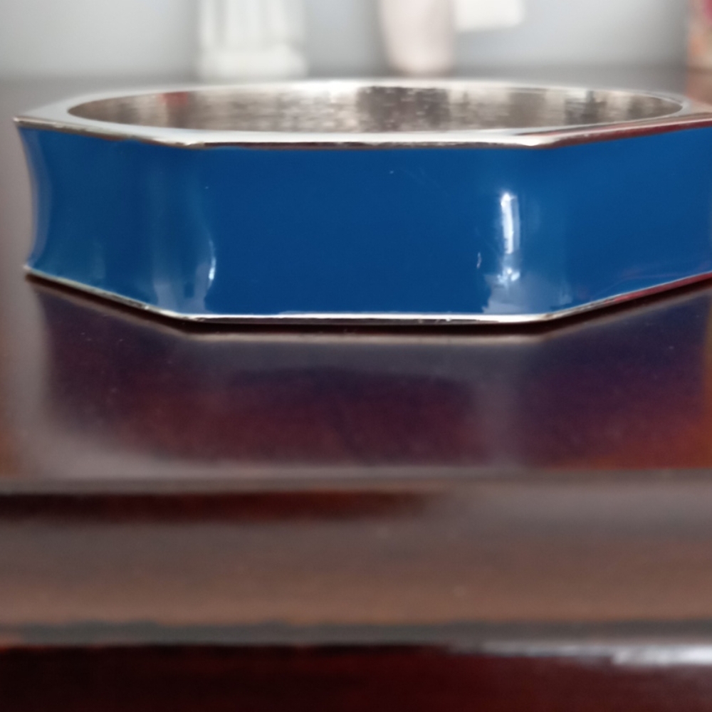 3 for $10: Banana republic bangle bracelet